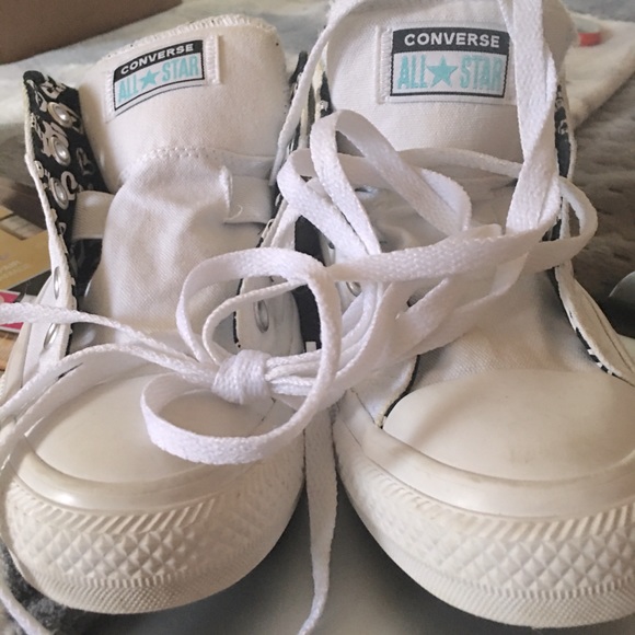 Chucks white converse